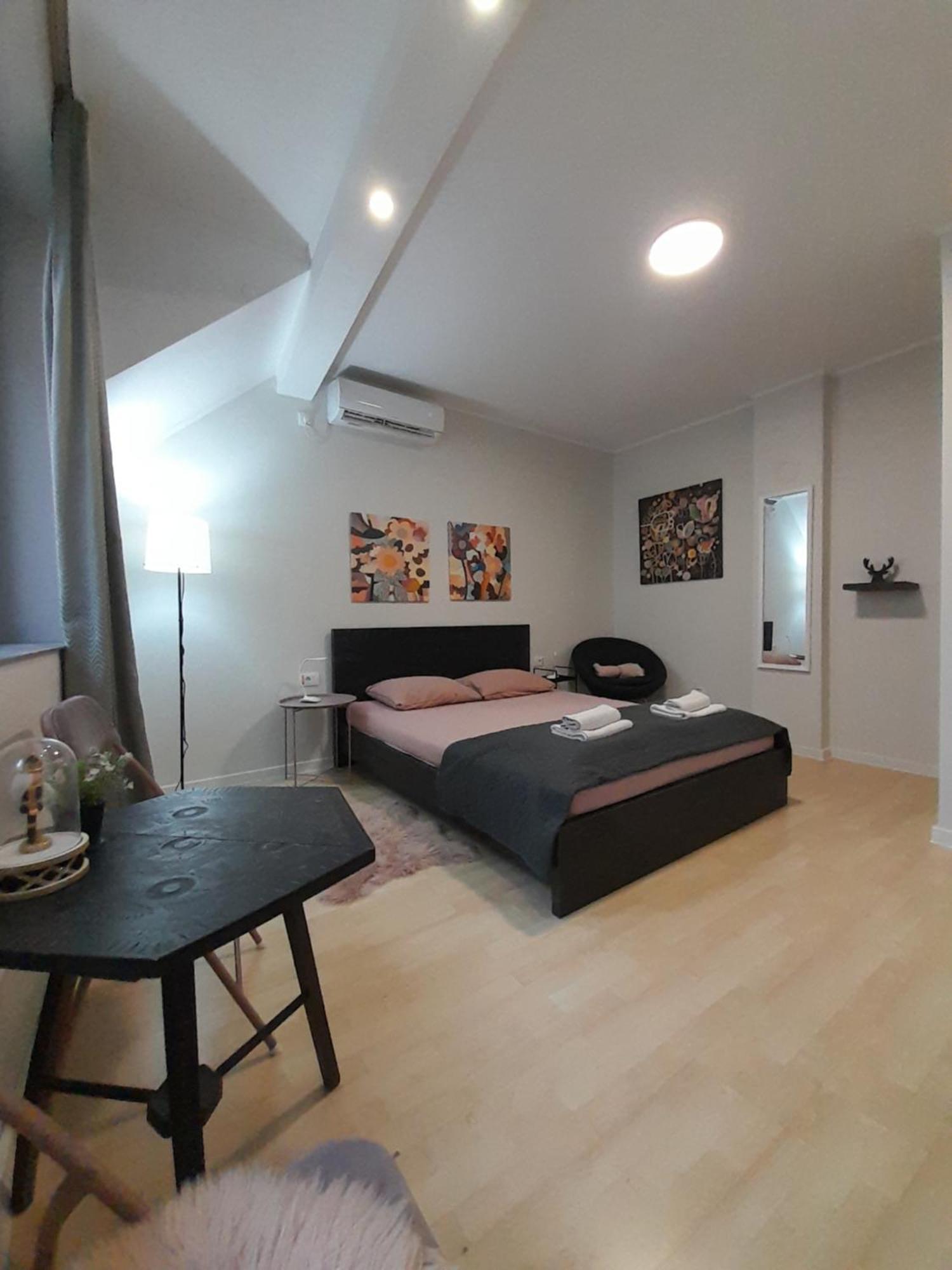 Cool & Cozy Center Apartamento Subotica Exterior foto